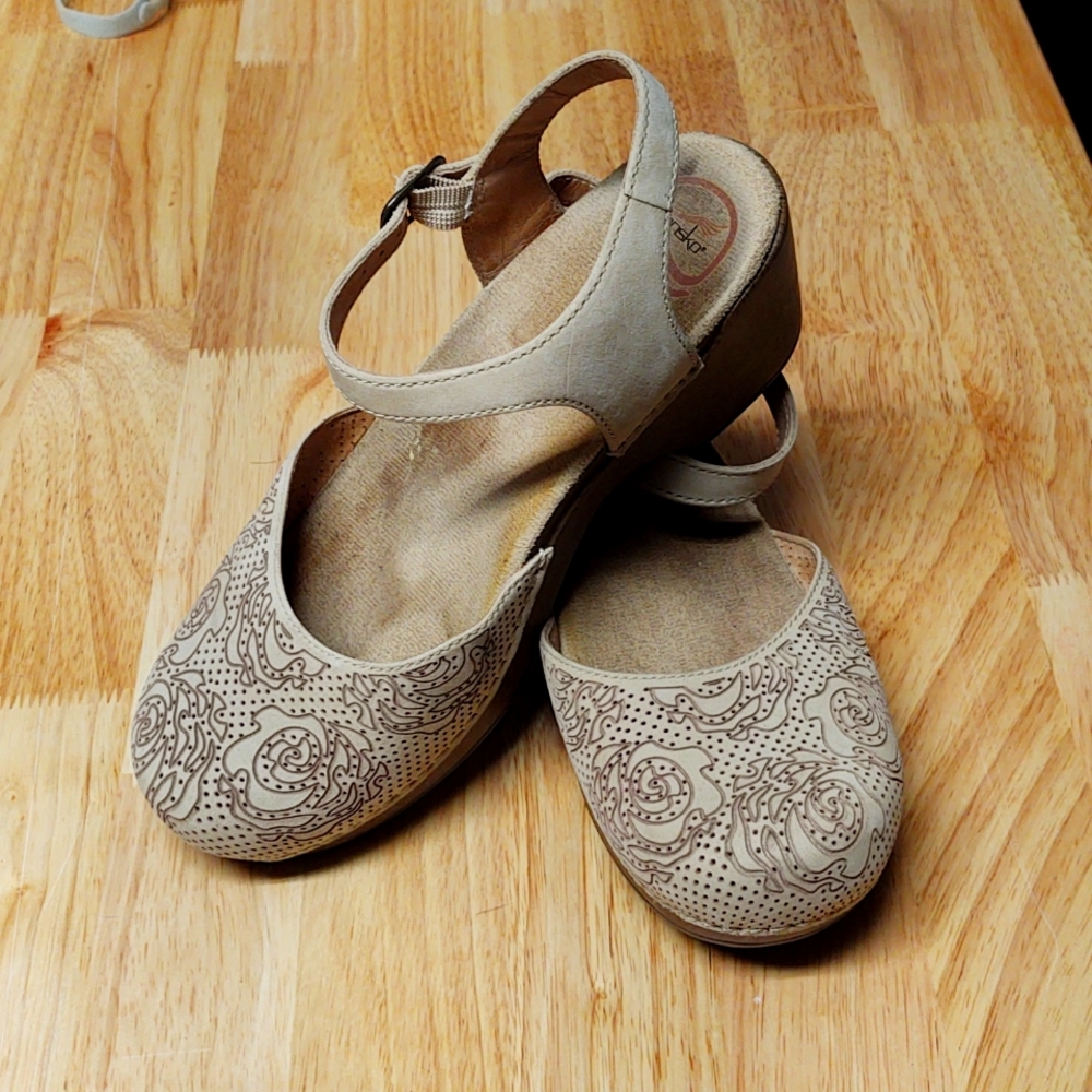 Dansko Mary Janes, Tan/Camel, 40